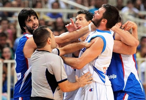 FIBA suspende 4 jogadores