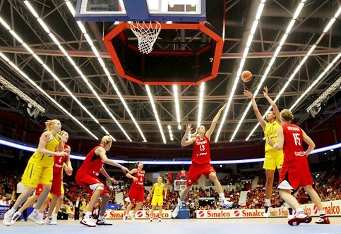 FIBA pondera baixar o cesto