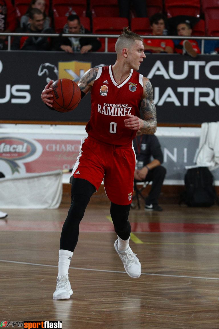 Micah Downs determinante no fecho da Fase Regular da Liga Placard