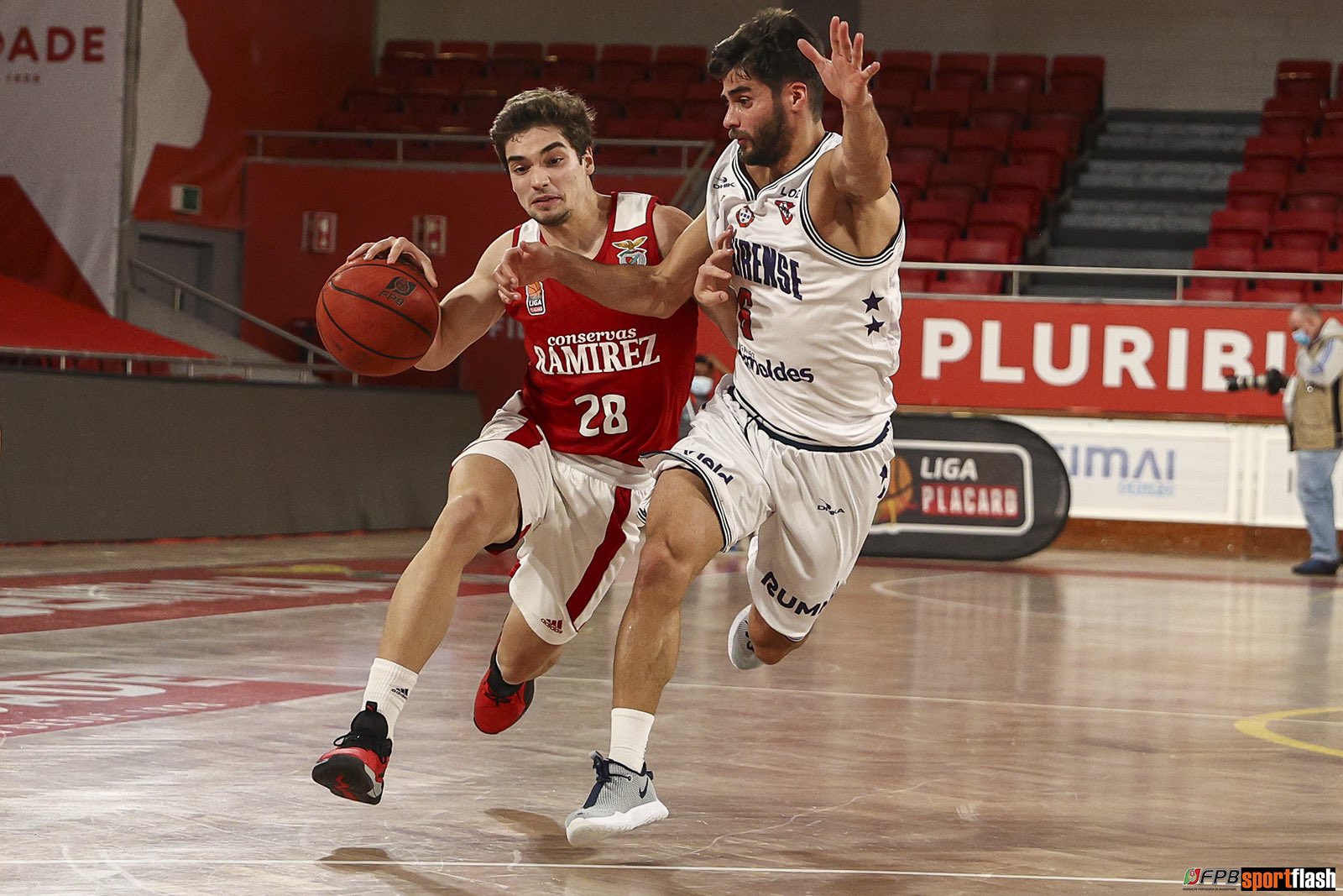 Basquetebol: Oliveirense bate Benfica e é bicampeã nacional