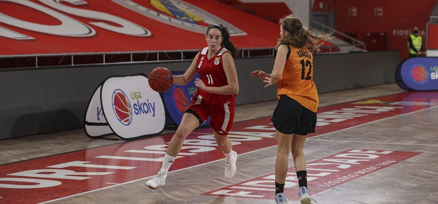 Benfica recebe Quinta dos Lombos em duelo decisivo da meia-final