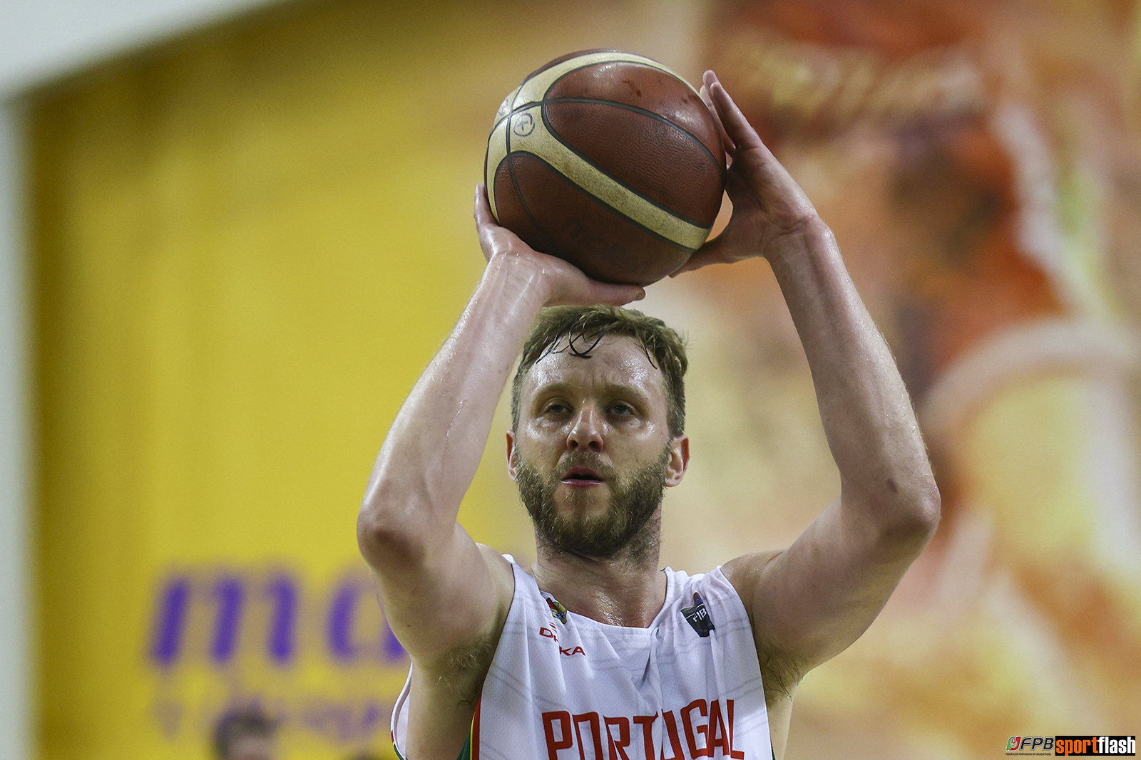 Quatro seleções fazem pleno de vitórias no Mundial - Basquetebol