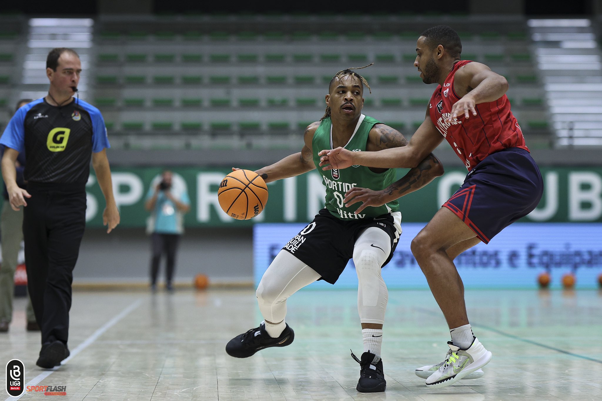 OVARENSE VENCE U. OLIVEIRENSE E MARCA ENCONTRO COM O BENFICA NAS  MEIAS-FINAIS DA LIGA BETCLIC DE BASQUETEBOL - TV Guadiana